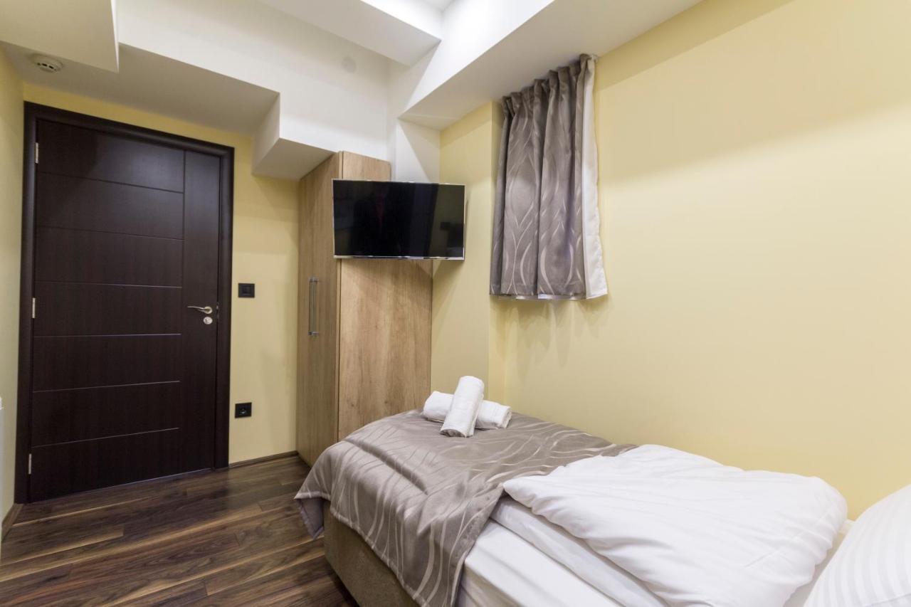 Madison Inn Suites - Wilson'S Square Bělehrad Exteriér fotografie